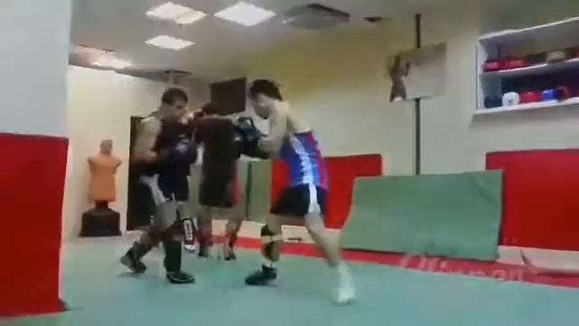 Тайский бокс в исполнении одного мма бойца , тайского бойца и боксёра , http://your-fight.com тай смотреть онлайн
