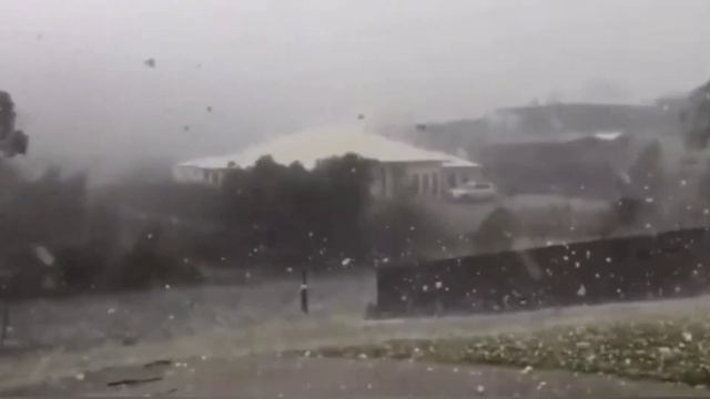 NEZAPAMČENO .LED VELIČINE ŠAKE.25.08.2022.POGODILO VOJVODINU. смотреть онлайн