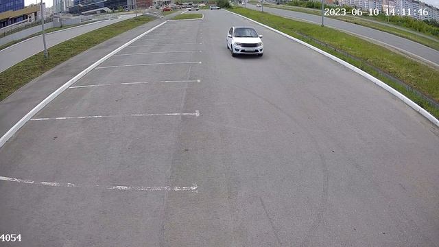 IP-видеокамеры RVi-1NCD4054 (2.8) / RVi-1NCE4054 (2.8) / RVi-1NCT4054 (2.8). День