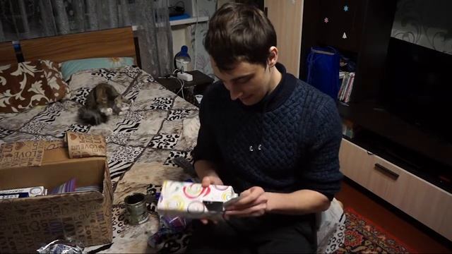 */Муж ищет подарок на 23 февраля/*\.Реакция на подарок.\* смотреть онлайн