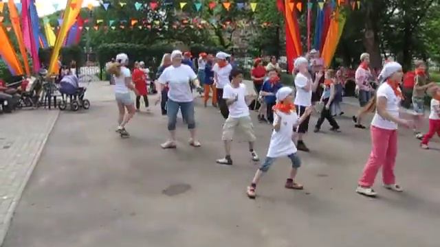 "Ромашки от Марии Плюс" танцуют всё быстрее. смотреть онлайн