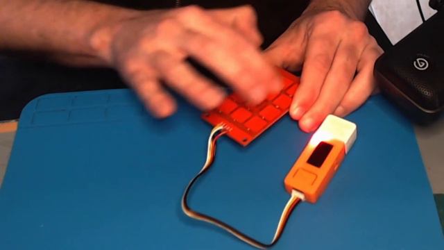 m5stick-c DrumPad (mozzi) смотреть онлайн