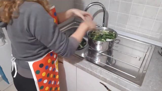 Приготовление цикория Каталония/ Cicoria Catalogna смотреть онлайн