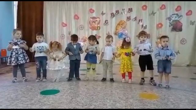 ДЕНЬ МАМЫ в детском саду смотреть онлайн