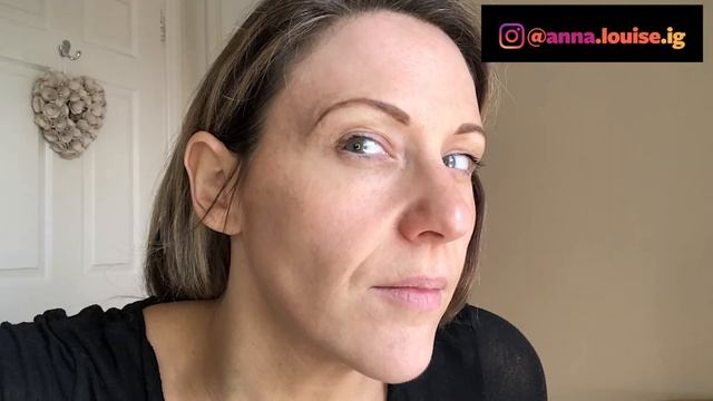Clarins Instant Smooth Perfecting Touch Primer Review Does It Work? Will It Hide Pores & Fine Lines