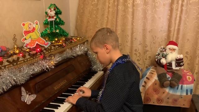 SOFT MOZART Winter Recital 2019-2020 Artem (12). Лонгшамп-Друшкевичова "На катке" смотреть онлайн