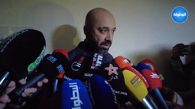 السكتيوي عن اشتباكه مع زينباور:المدرب خاصُّو يعرفْ الحدود ديالُو، حنَا مُربيِّين قبل مانكونُو مدربي смотреть онлайн