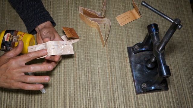 Хлебница из бересты, процесс изготовления. Bread box made of birch bark. DIY смотреть онлайн