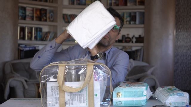 Что нужно в роддоме роженице для родов . Одежда, гигиена, косметика для мамы и младенца смотреть онлайн