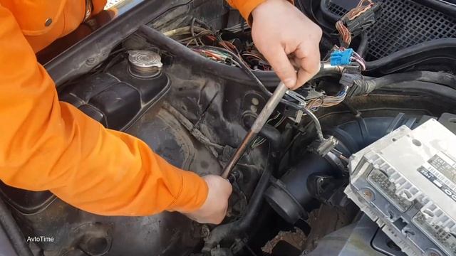 Разобрка Электронного Блока Упровления , Замена Верхнего Правого Рычага Подвеки