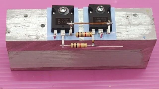 how to make simple inverter 12v to 220v IRFP460, No IC смотреть онлайн