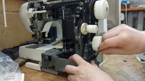 Швейная машина Jaguar Fantasy установка не оригинального мотора, подключение проводки разъема