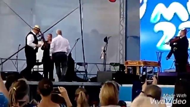 Танец посла Венгрии в Минске на 2-х Олимпийских играх, июнь 2019 смотреть онлайн