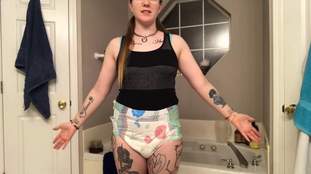 How to Put On An Adult Diaper YOURSELF || Standing || **Without using a wall** смотреть онлайн