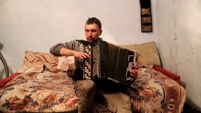 МНЕ ПОДАРИЛИ БАЯН И ГАРМОНЬ смотреть онлайн