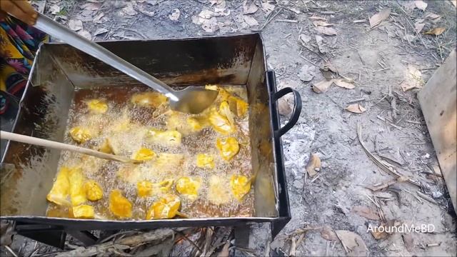 Tasty Fish Curry - Big Size Silver Carp Fish Cutting & Cooking By women For Whole Village Peoples смотреть онлайн