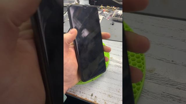 REALME C30/НЕ ВКЛЮЧАЕТСЯ (БЫСТРОЕ РЕШЕНИЕ) смотреть онлайн