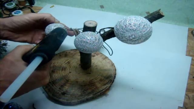 2 миниатюры DIY из шишек с подсветкой. смотреть онлайн