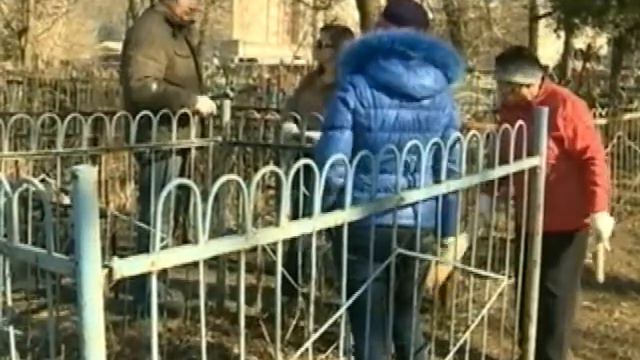 На общегородской субботник вышло около 20 тысяч человек смотреть онлайн