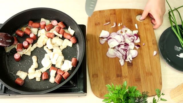Теплый салат Хижина. Сытный и очень вкусный. смотреть онлайн
