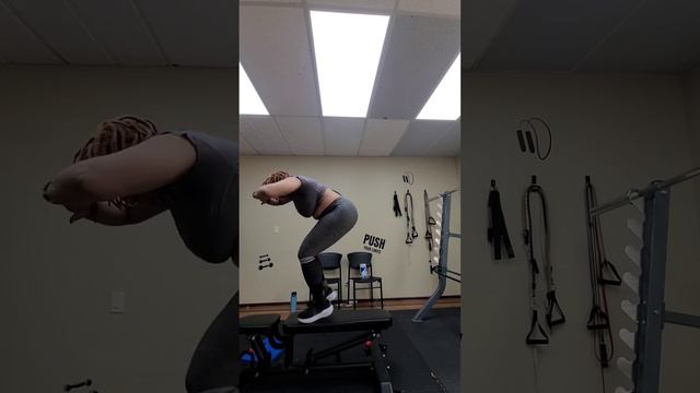 Bench Step Shuffles смотреть онлайн