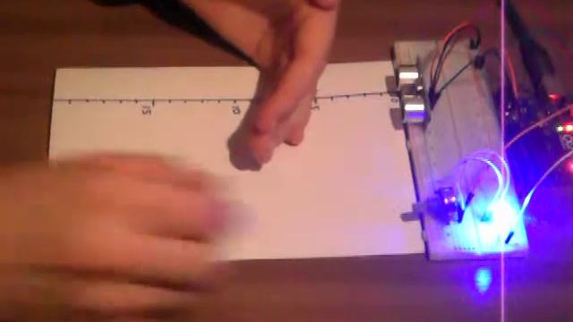 Ардуино. Работа датчика Ultrasonic смотреть онлайн