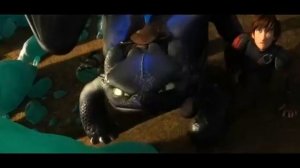 Перевод песни  полёт Иккинга и Беззубика