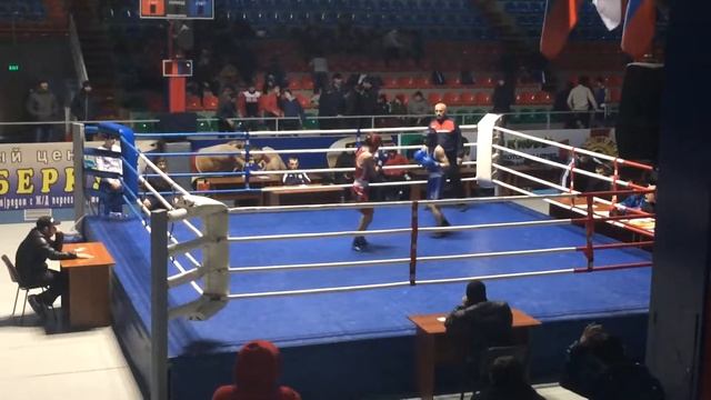 Северная зона Дагестана по боксу [2 бой] смотреть онлайн