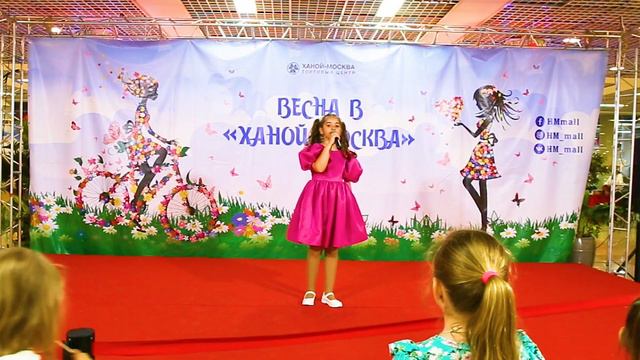 Коржиновская Арина, возраст 8 лет, песня  _Маленькая страна_  (Вокальная Школа Марины Корвин)