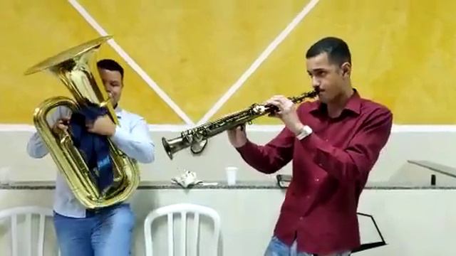 Sax soprano e tuba - Hino CCB 82 смотреть онлайн