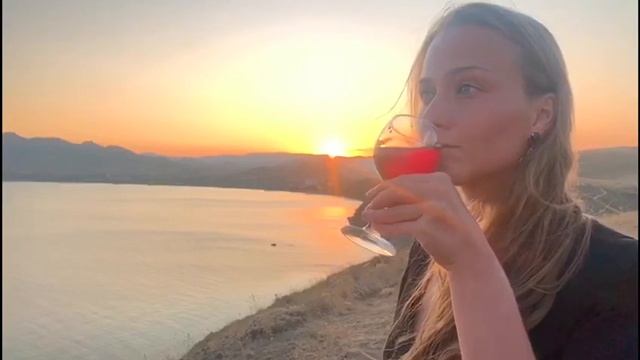 «Возвращайся в среду» смотреть онлайн