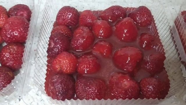 ГОТОВЛЮ ВАРЕНЬЕ ИЗ 15 кг КЛУБНИКИ! РЕЦЕПТ ВАРЕНОГО И СВЕЖЕГО КЛУБНИЧНОГО ВАРЕНЬЯ!????? смотреть онлайн