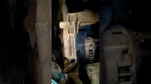 Как быстро снять ремень генератора без натяжителя на Калине