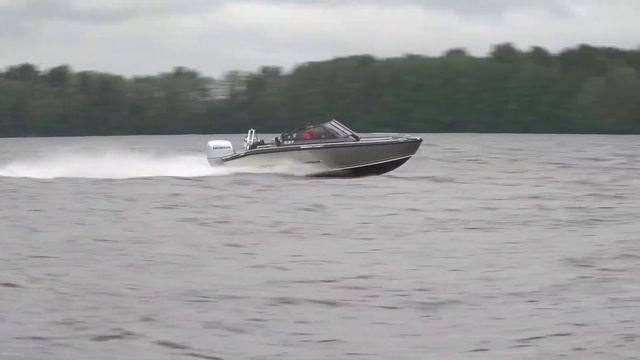 Silver Eagle BRX – rå och rivig fiskeracer смотреть онлайн
