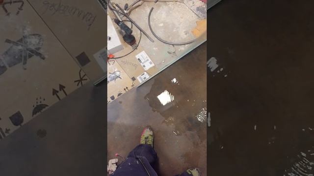 Душевой поддон без бортика. Самая большая ошибка! Вот что будет, если сделать недостаточный уклон. смотреть онлайн