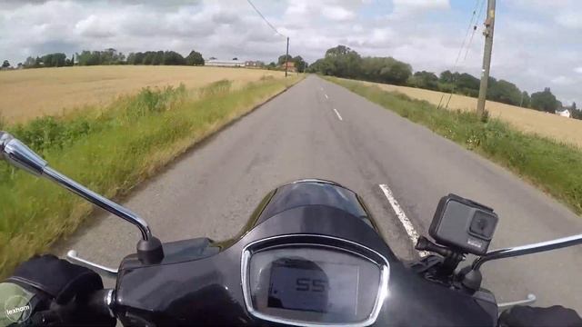 Vespa GTS SuperTech 300 HPE Review!
