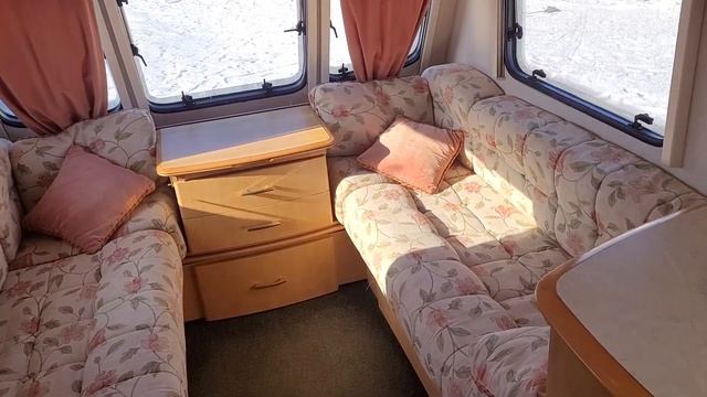 Обзор компактного каравана Bailey Pageant 2004 г. разд.санузел