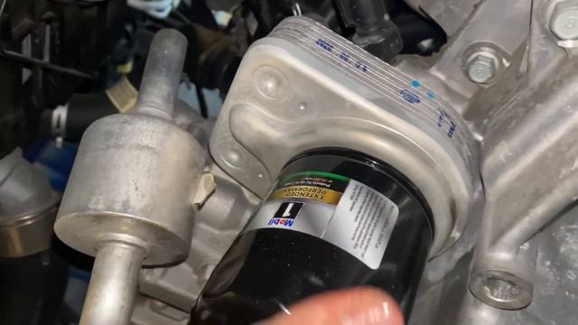 2021 KIA Seltos SX Turbo Oil Change смотреть онлайн