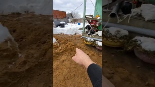 Установка септика из жби колец под ключ .Заводка водопровода из скважины в дом.