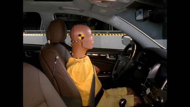 2011 Hyundai Equus side IIHS crash test смотреть онлайн