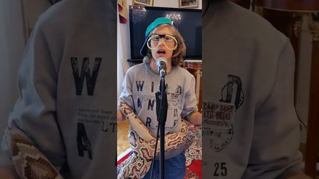 Peter Kuleshov - песенка водяного смотреть онлайн