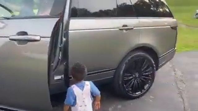 Passion Java Buys Wife New Range Rover смотреть онлайн