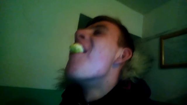 Как правильно есть банан)) смотреть онлайн