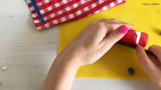 Несложная фигурка машинки из сахарной мастики.МК смотреть онлайн