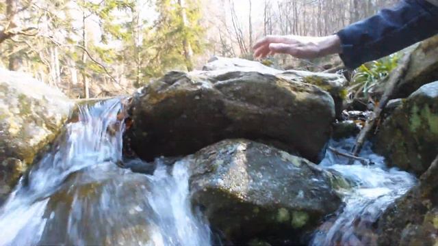 Окрестности Карпачь 15 км от Чехии.Польша водопад. смотреть онлайн