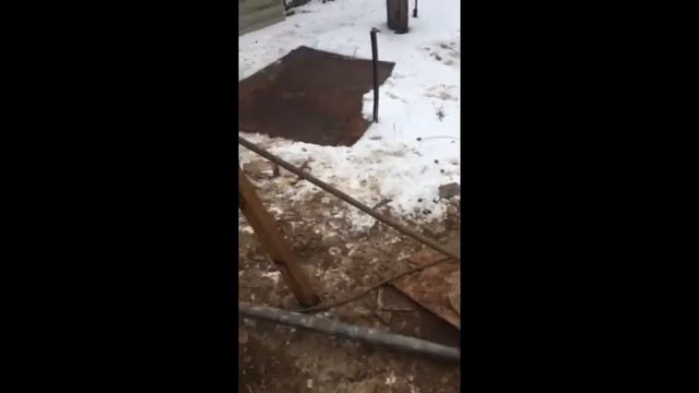 Копка, углубление колодца.Установка колец. смотреть онлайн