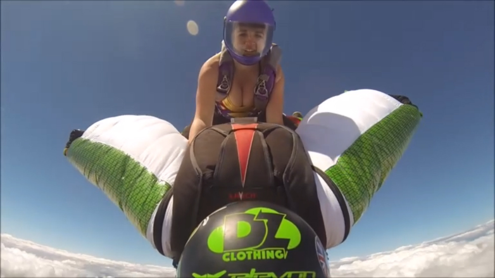 Вингсьют родео смотреть онлайн