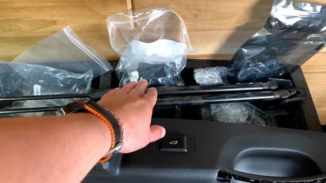 Электропривод багажника на Kia Carnival