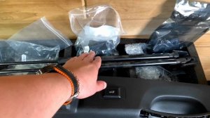 Электропривод багажника на Kia Carnival