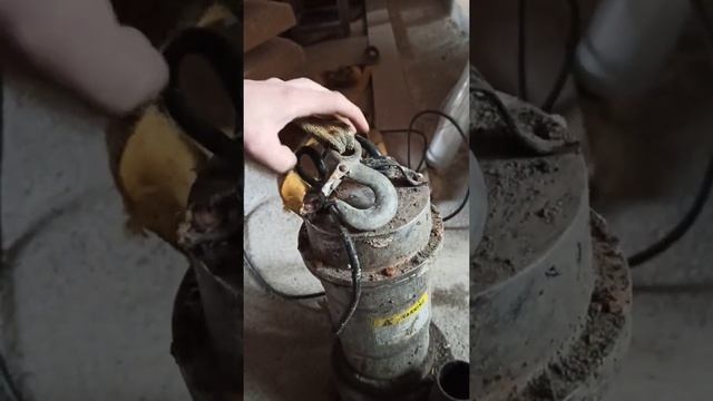 Выкачиваем выгребную яму своими руками смотреть онлайн